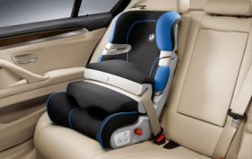 Детское автокресло BMW без крепления ISOFIX 82222162879