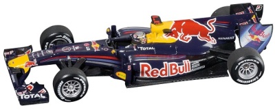 Модель болида Infiniti Red Bull M105168