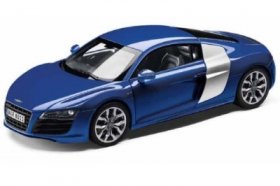 Модель Audi R8 5010918415